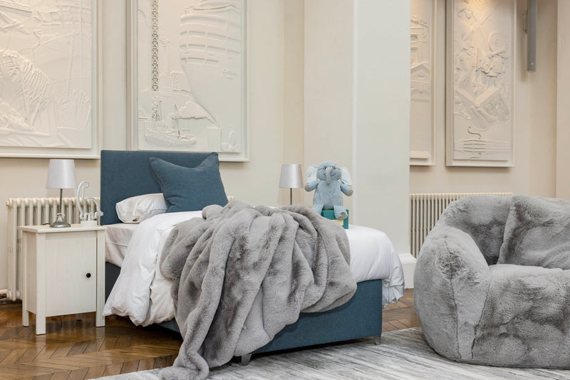 Load image into Gallery viewer, Teddy Bed with Pocket Classic Mattress
